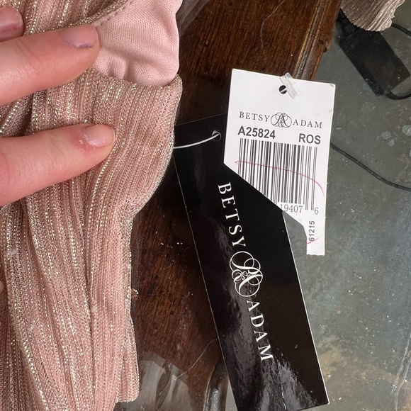 Betsy & Adam One Shoulder Metallic Dress in Pink Size 12 Gown NEW Maxi - Picture 9 of 13